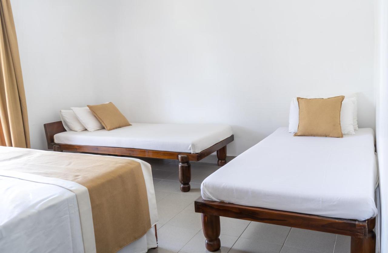 Villa Sarakkuwa Pamunugama Εξωτερικό φωτογραφία